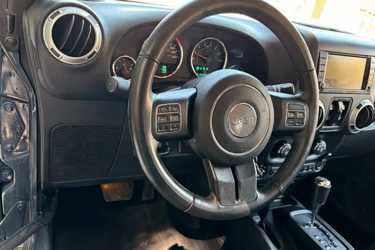 Jeep Wrangler photo Jeep Wrangler