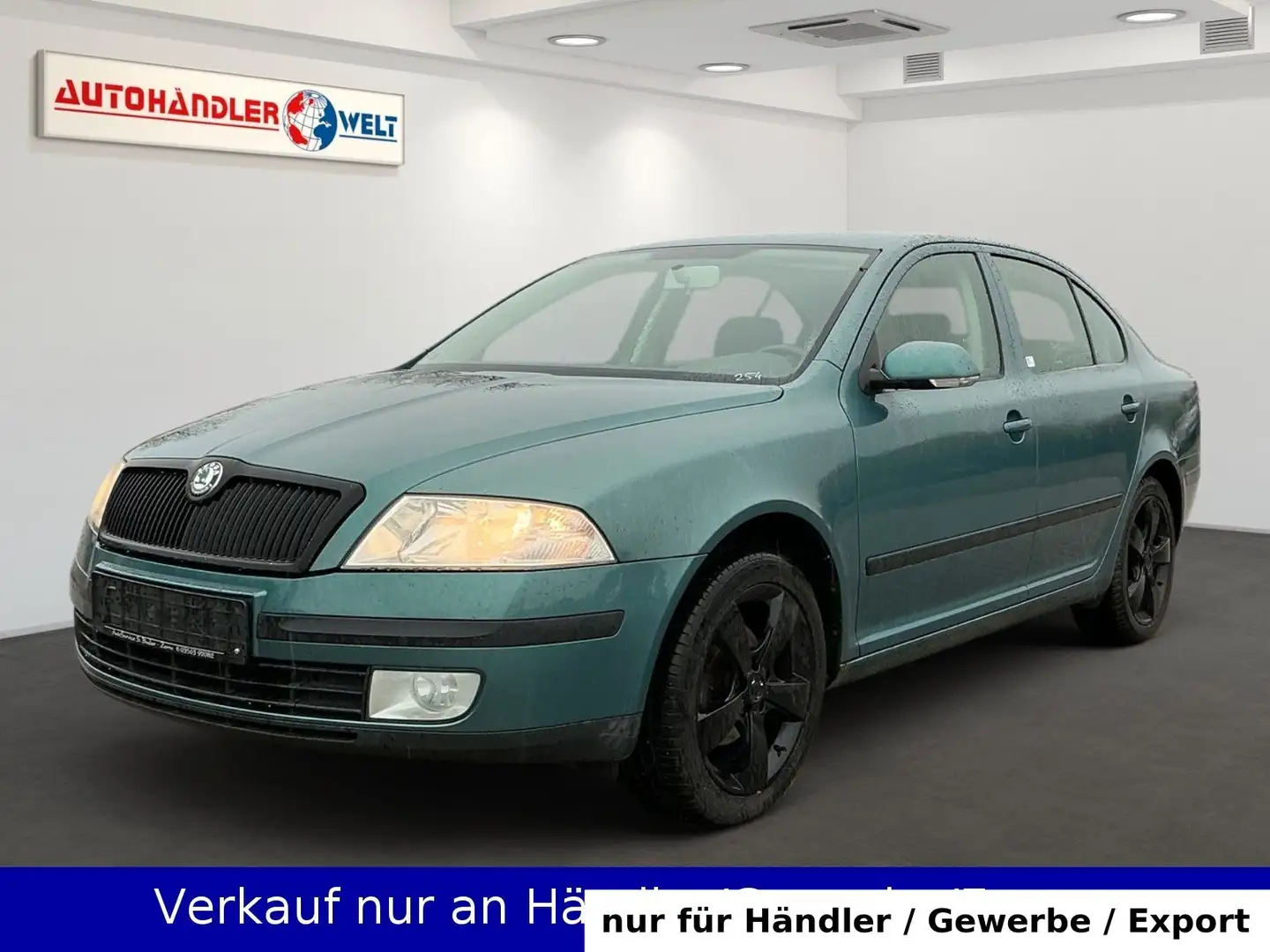 Skoda Octavia 1.6 MPI Lim. Team Edition Grün - 1