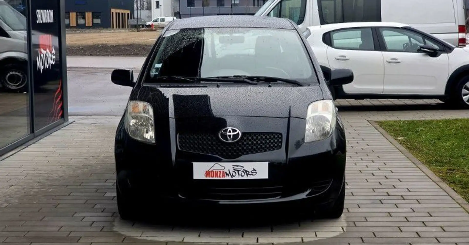 Toyota Yaris Noir - 2