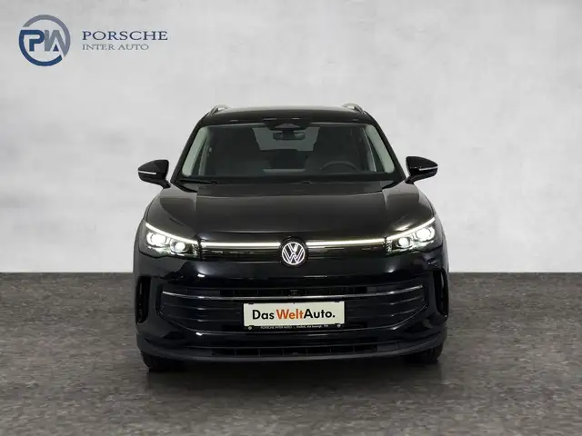 Volkswagen Tiguan view 2