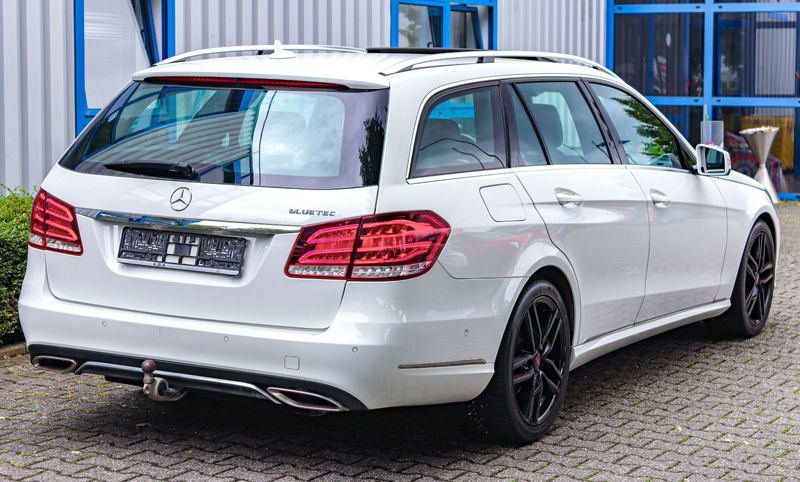 Mercedes-Benz E 350 E350 T 4Matic*T.LEDER*LED*AHK*S.DACH*TEMPO*PDC — photo 5