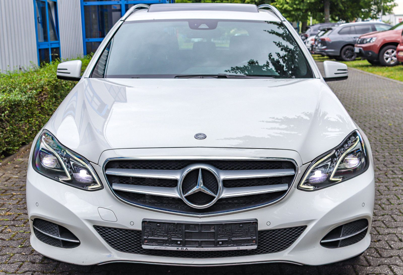 Mercedes-Benz E 350 E350 T 4Matic*T.LEDER*LED*AHK*S.DACH*TEMPO*PDC — photo 2