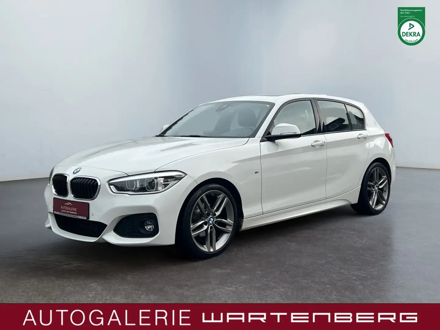 BMW 118 d Lim. 5-trg. M Sport/ LED/CAM/LEDER/NAVI/ Blanco - 1