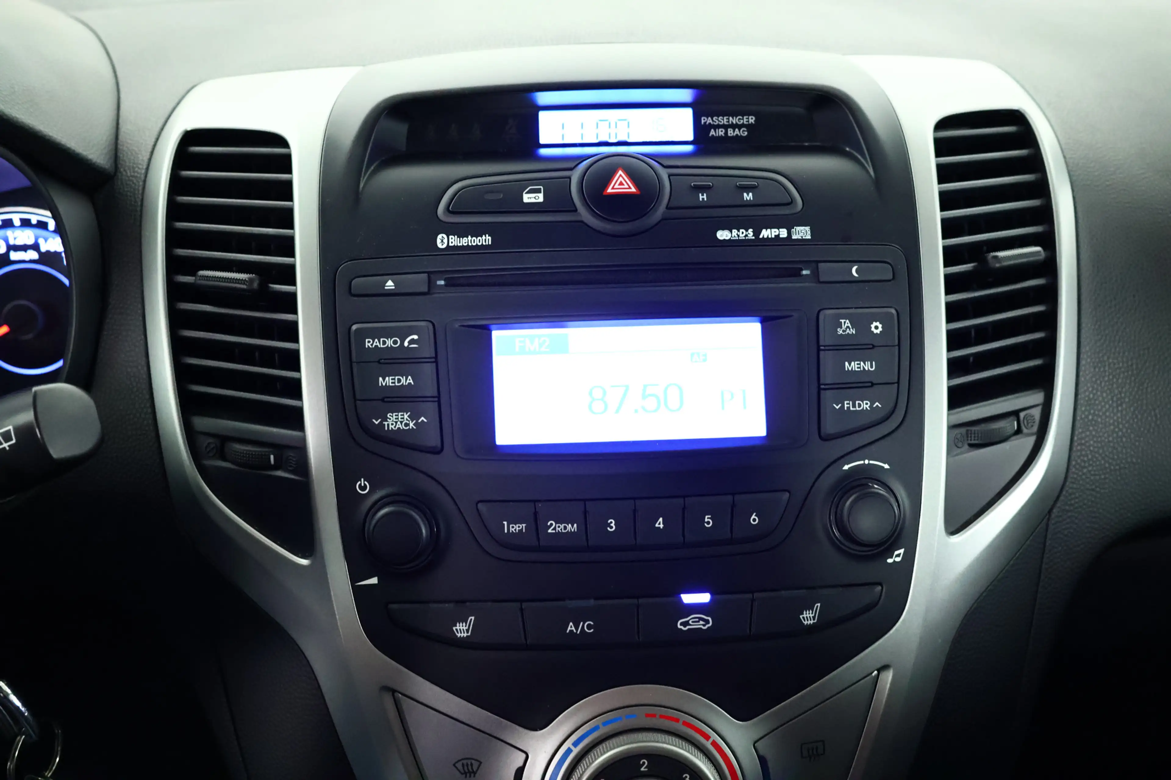 Hyundai iX20 1.6i Go! Airco / Bluetooth / PDC / Stuurverwarming — photo 24