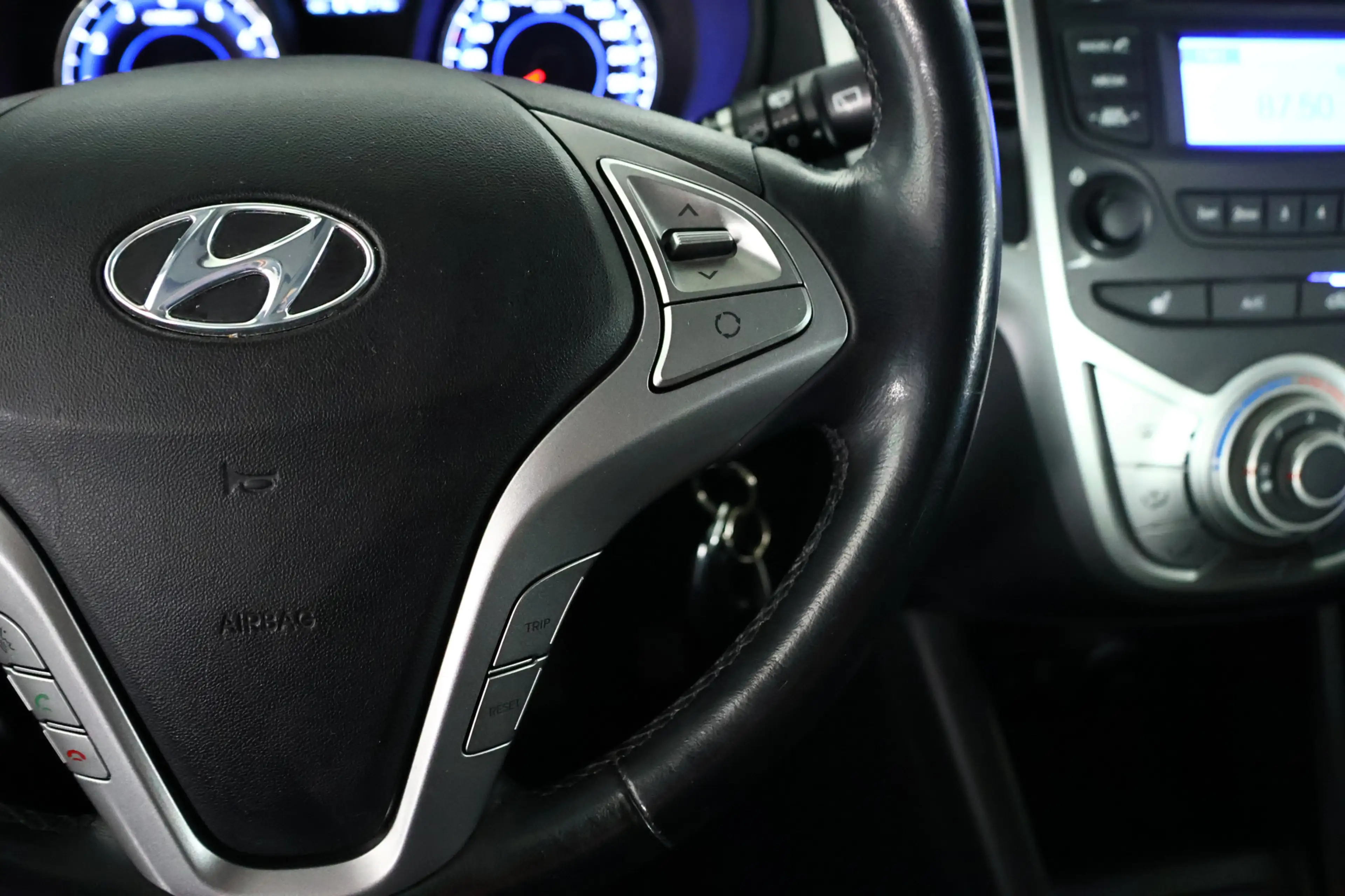 Hyundai iX20 1.6i Go! Airco / Bluetooth / PDC / Stuurverwarming — photo 21