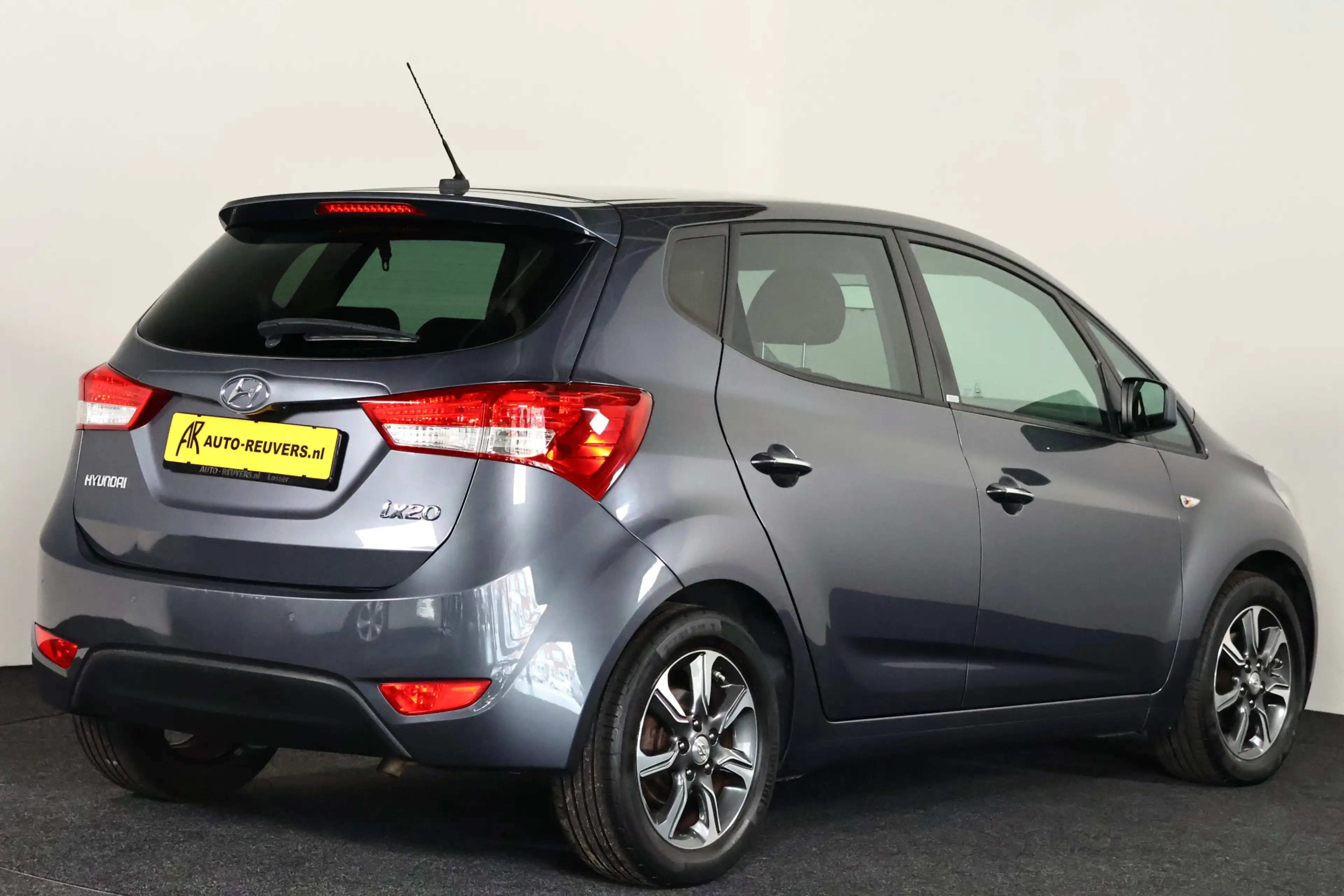 Hyundai iX20 1.6i Go! Airco / Bluetooth / PDC / Stuurverwarming — photo 2