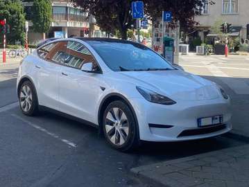 Model Y 52 kWh Standard Range RWD