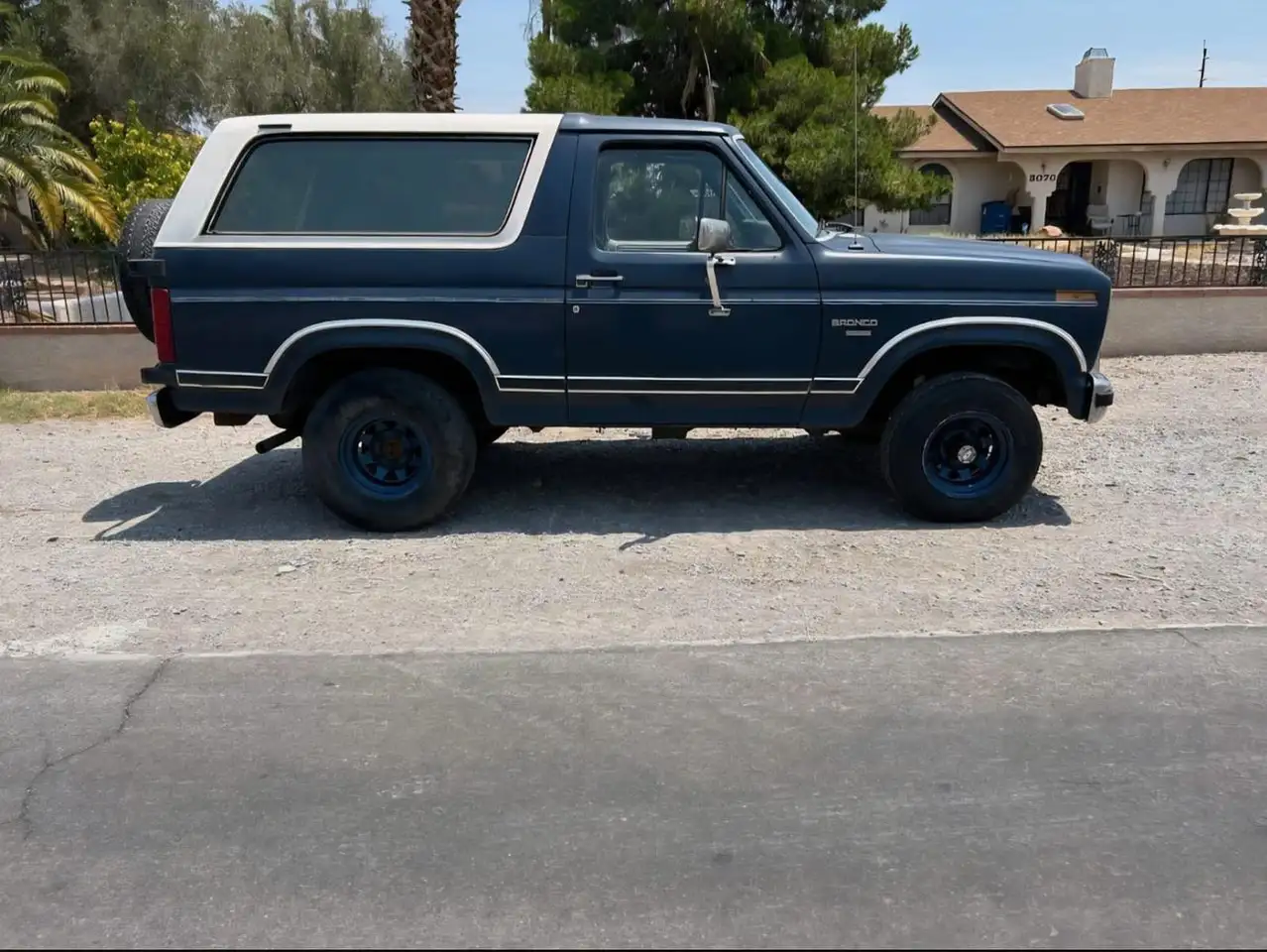 Ford Bronco XLT, foto 4
