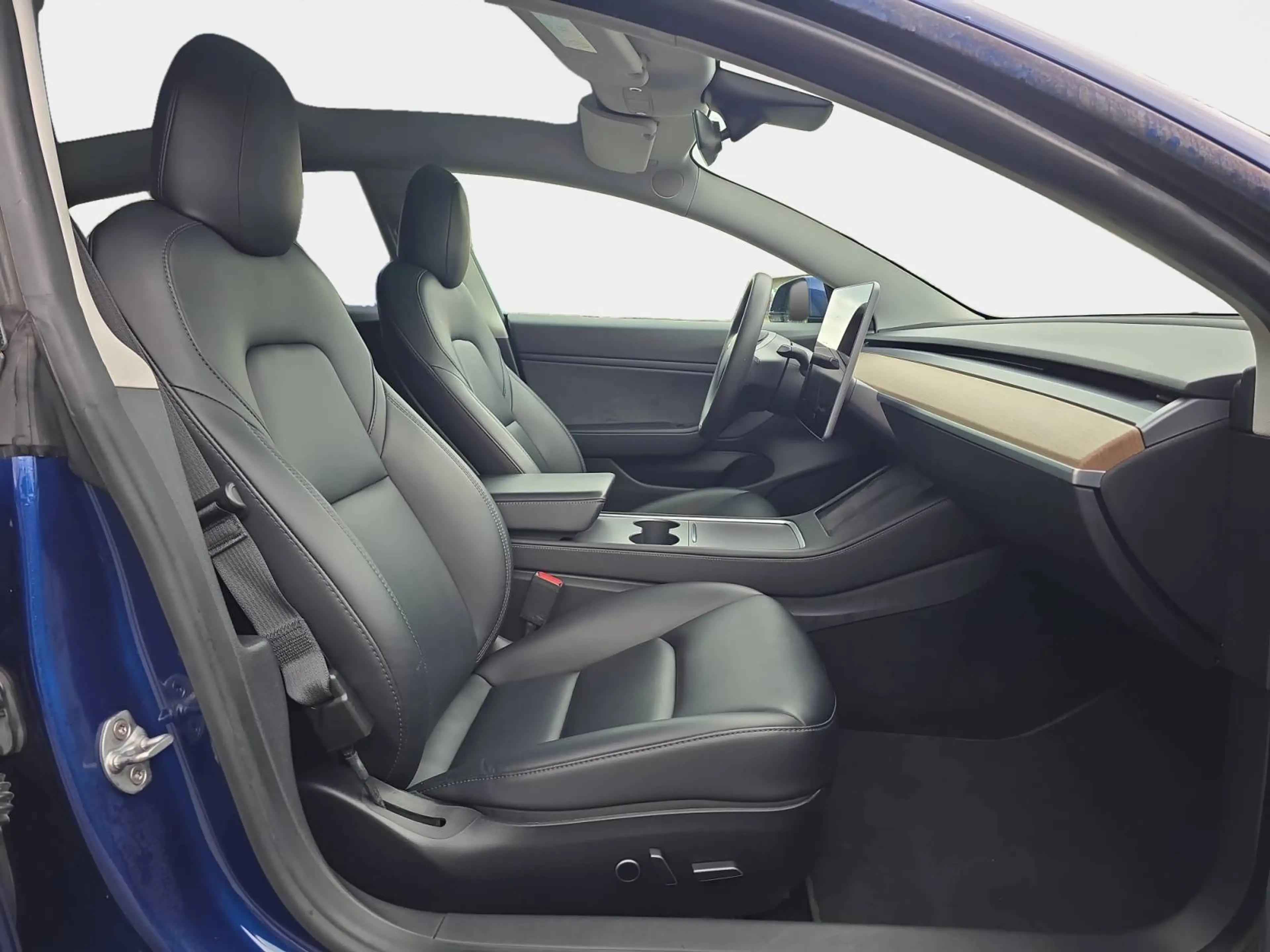 Tesla Model 3 Long Range Dual AWD — photo 15
