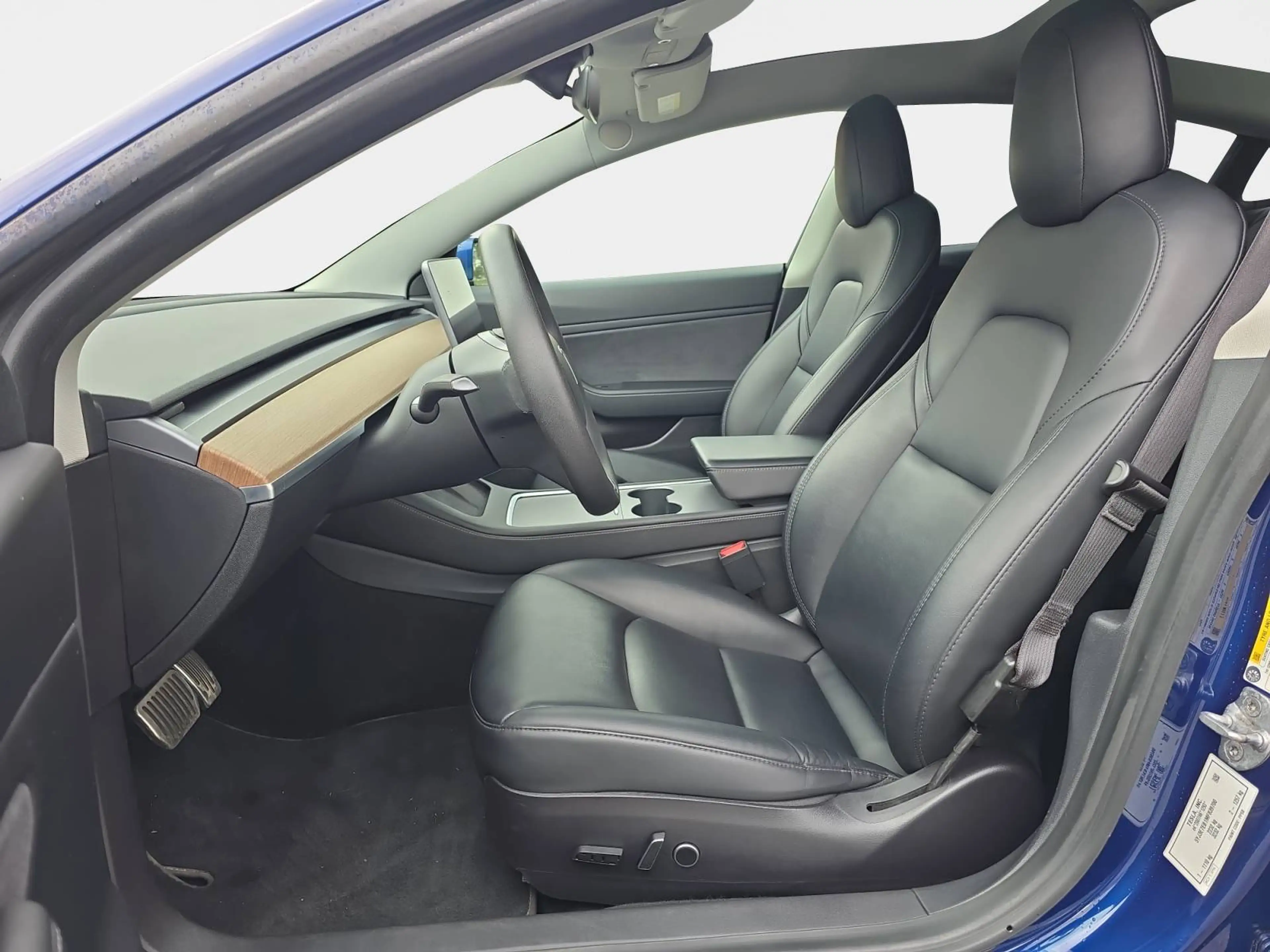 Tesla Model 3 Long Range Dual AWD — photo 10