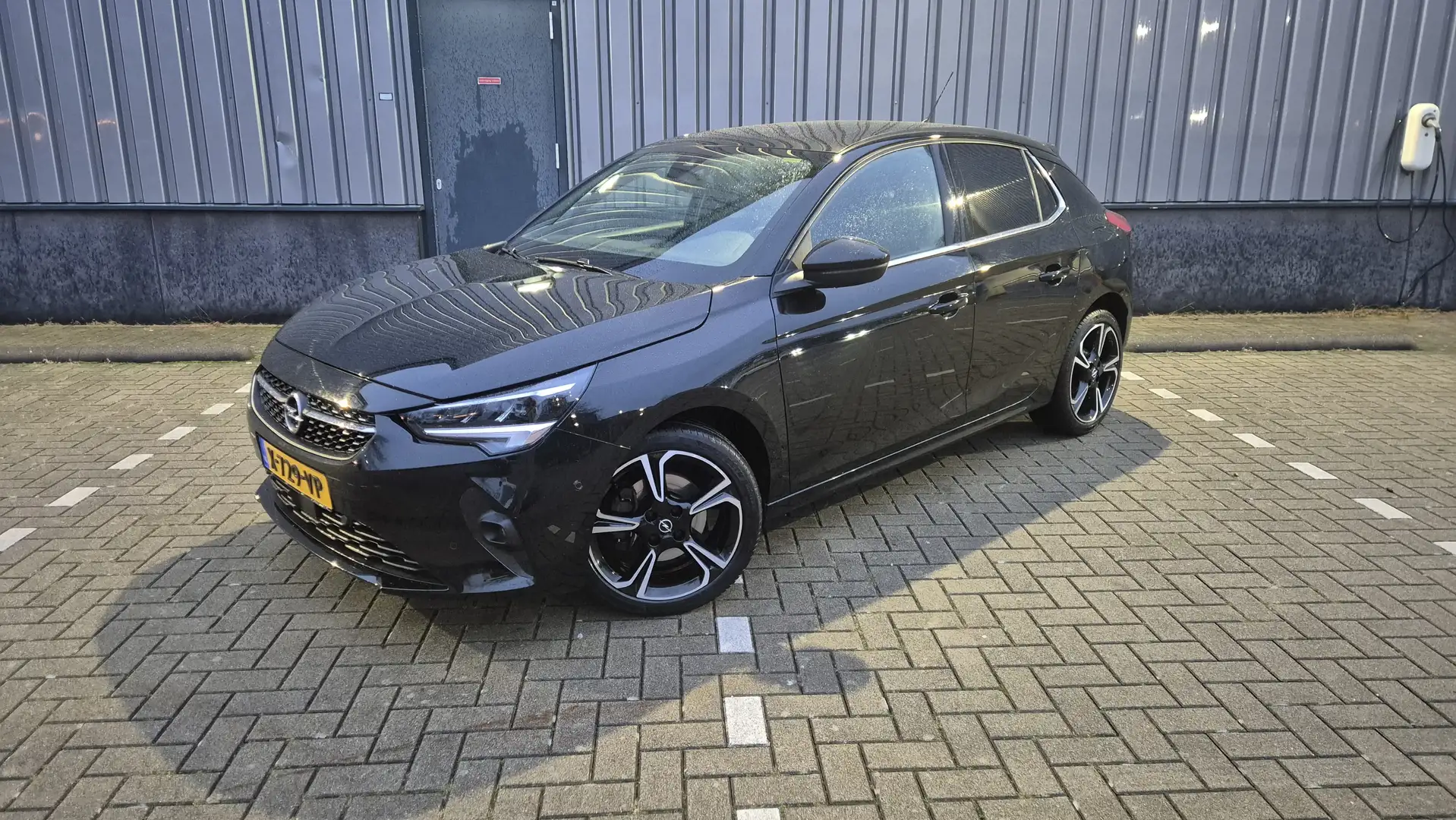 Opel Corsa Opel Corsa 2022 - 1.2 Turbo 101pk |BOM VOL! | PANO Zwart - 1