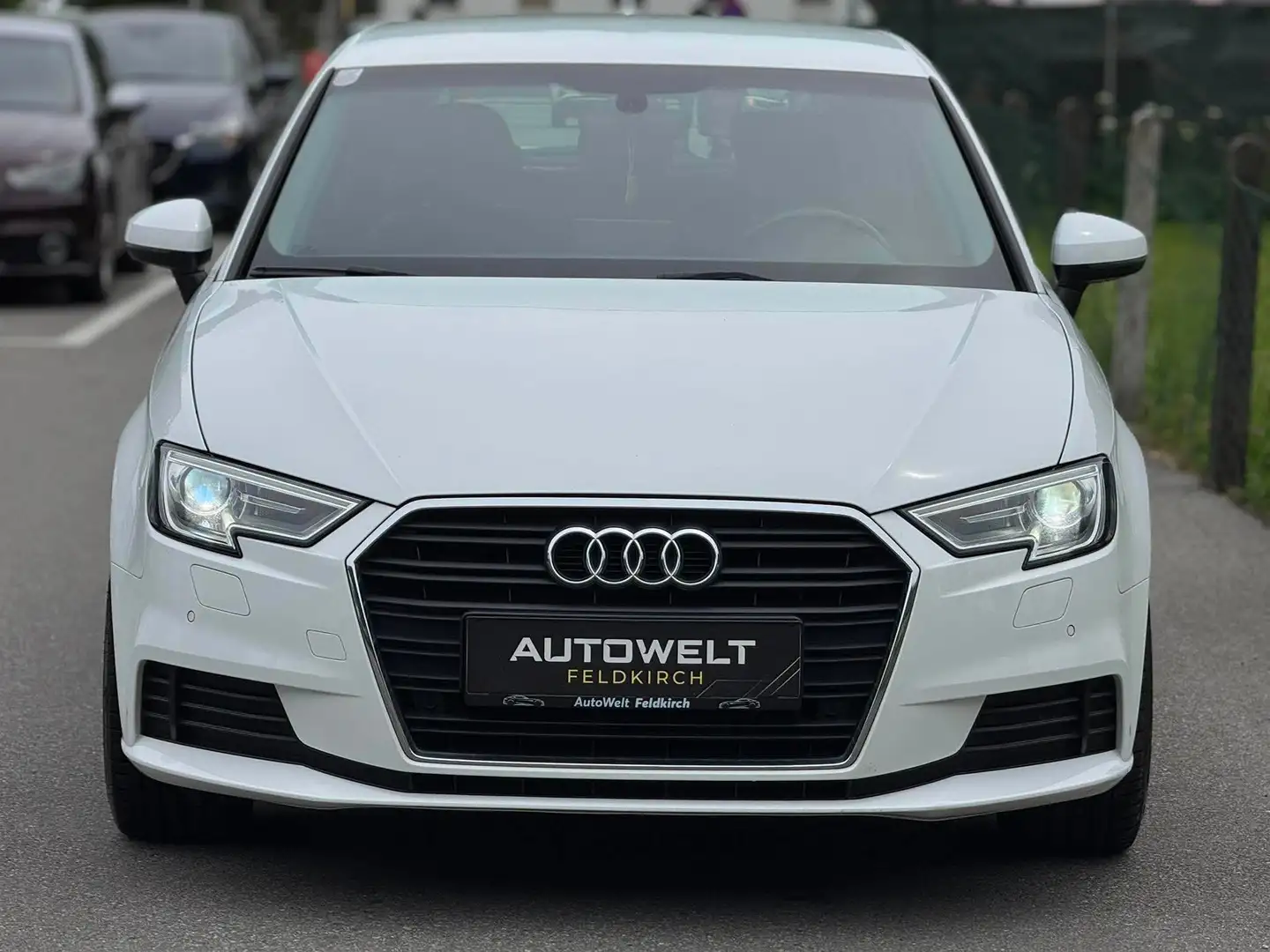 Audi A3 Sportback Basis TDI 85Kw *NAVI *KREDIT MÖGLICH Weiß - 2
