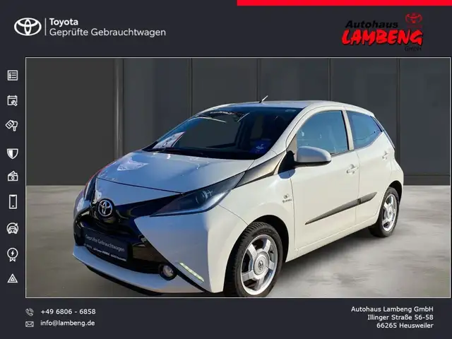 Toyota Aygo X x-play touch