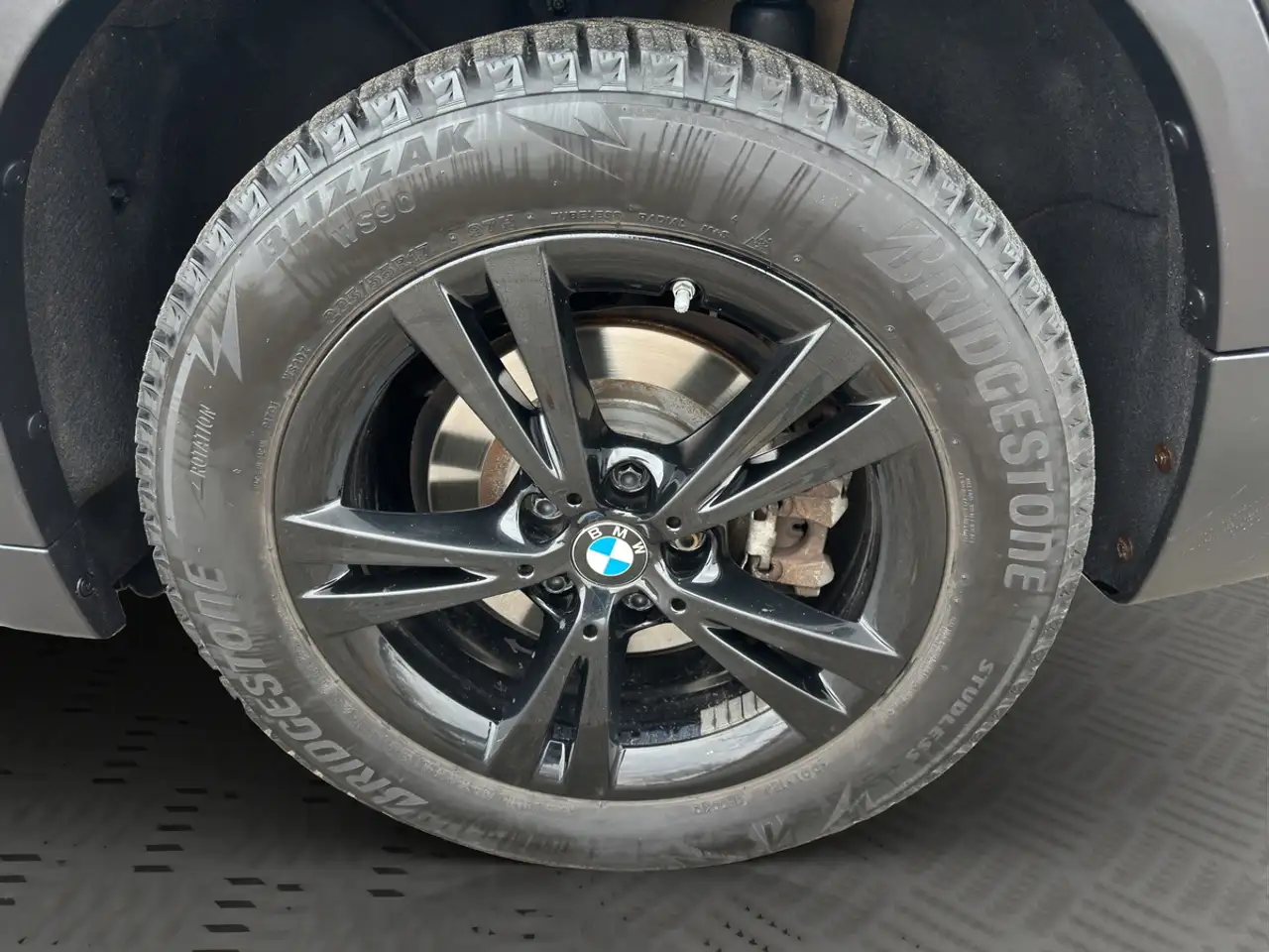 BMW X1 photo BMW X1