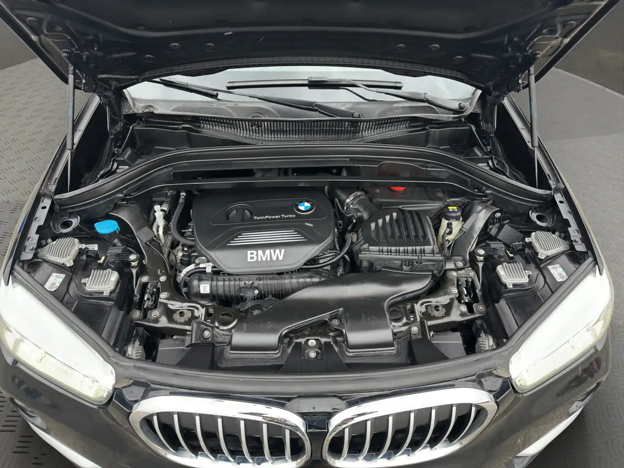 BMW X1 photo BMW X1