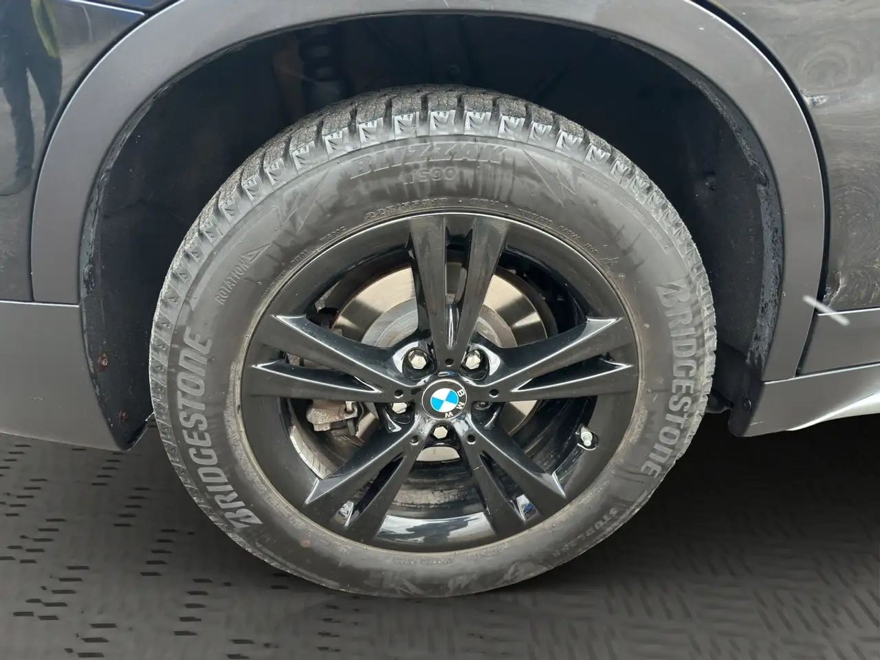 BMW X1 photo BMW X1