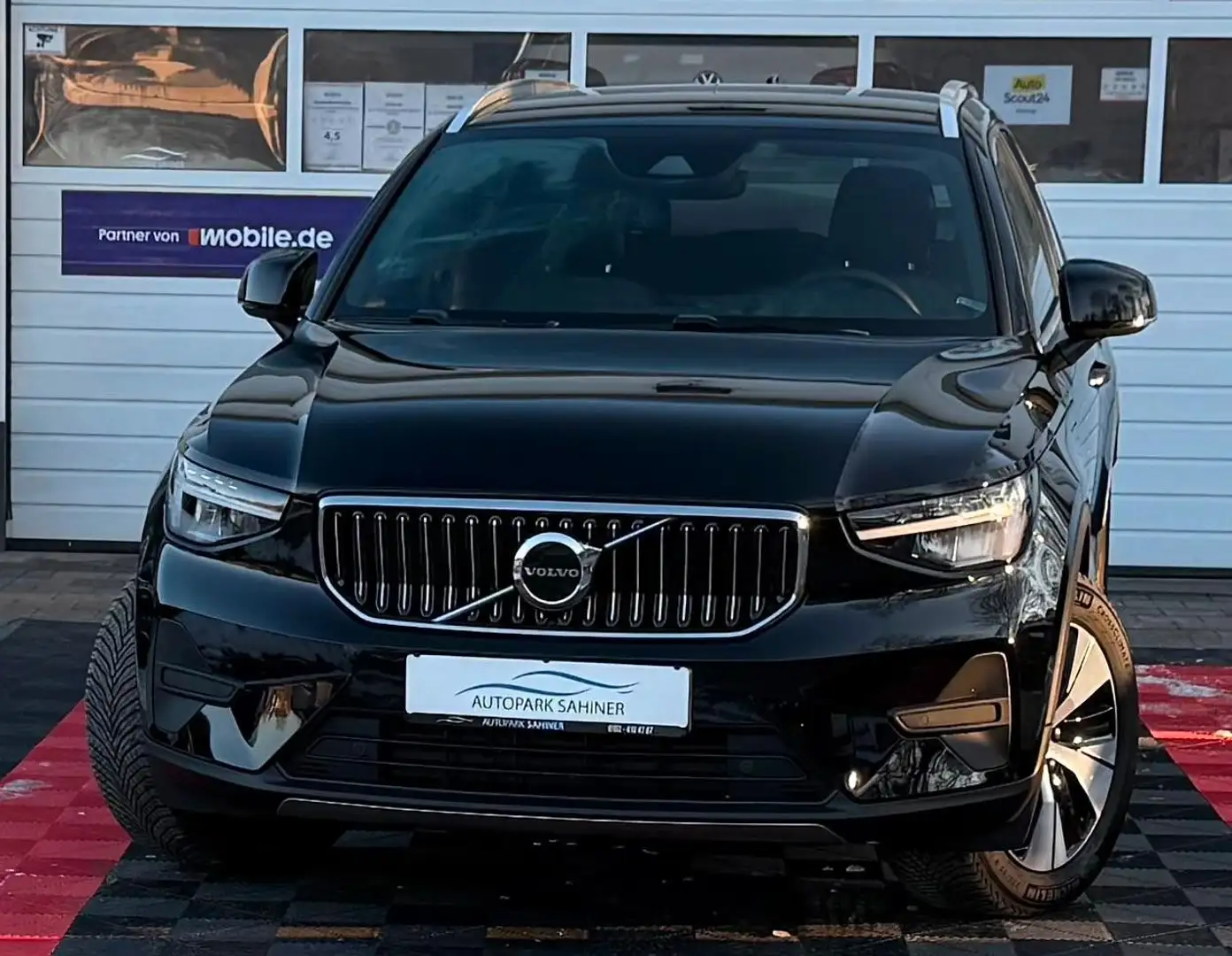 Volvo XC40 *ACC*KAM*TOT*VIRTUELL Schwarz - 1