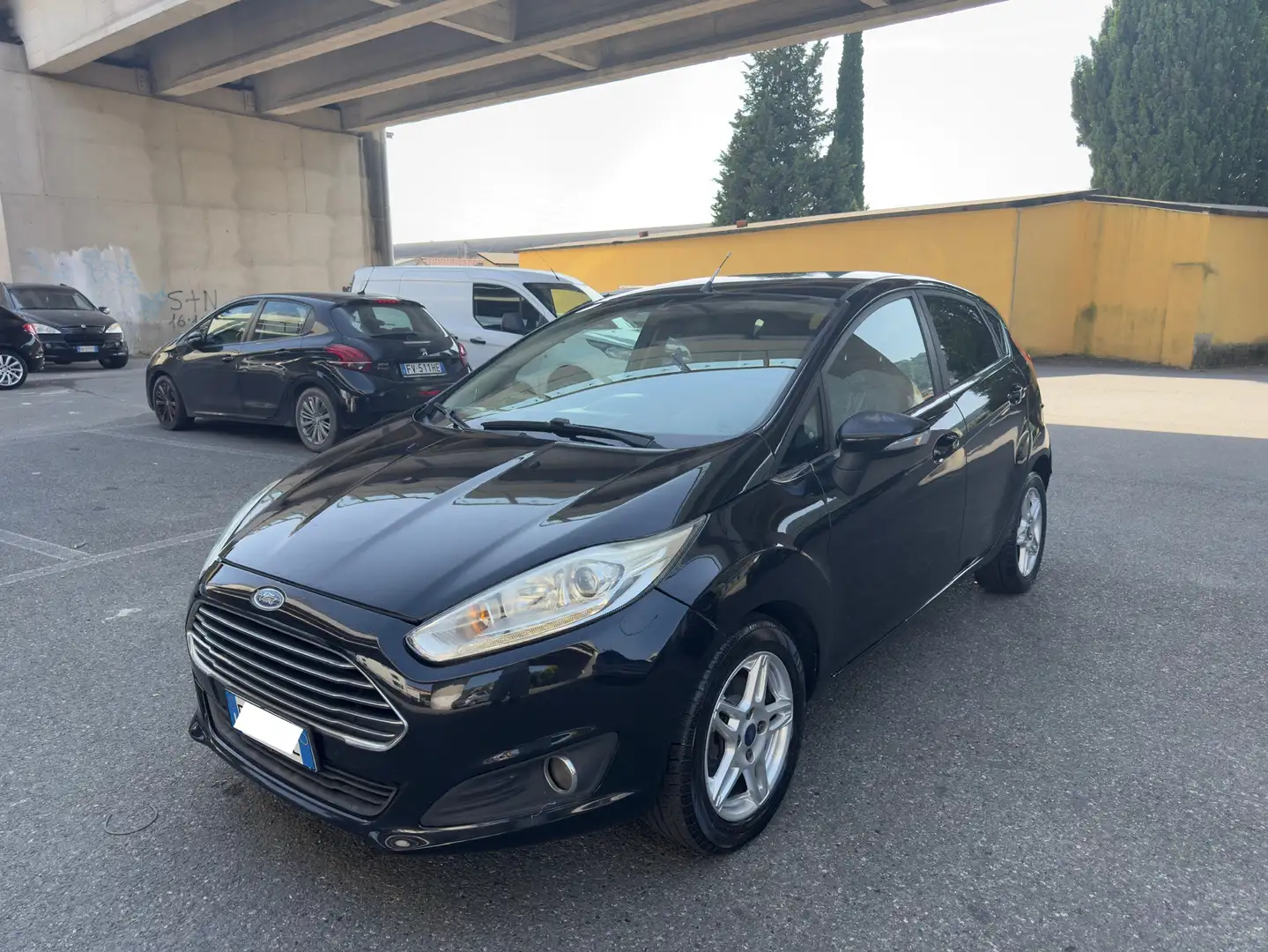 Ford Fiesta 1.4 5P Bz.- GPL Black e White Edition GPL 2035 - 1