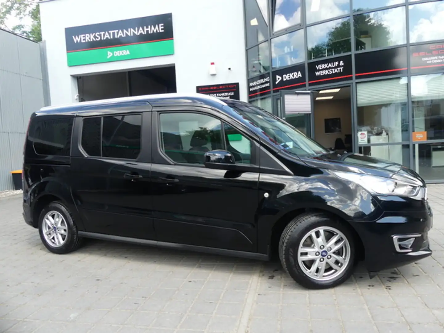 Ford Grand Tourneo Connect 1,5d Titanium 7-SITZER/NAVI/PANO Noir - 1