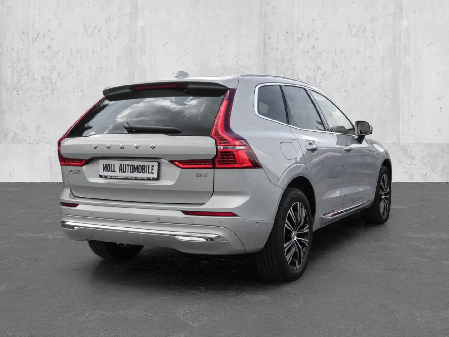 Volvo XC60 Inscription 2WD B4 Benzin EU6d digitales Cockpit M Silber - 2
