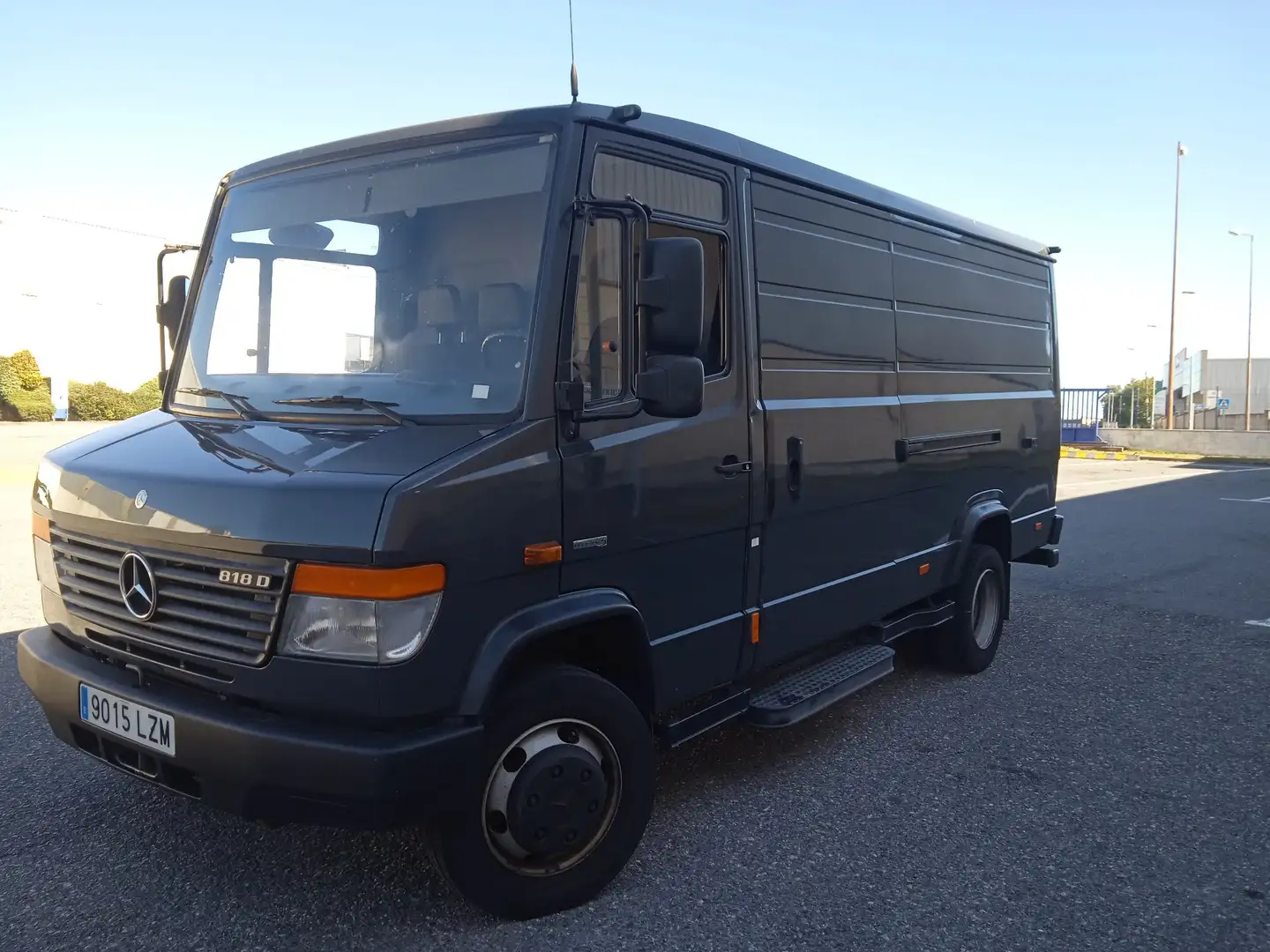 Mercedes-Benz Vario - 1