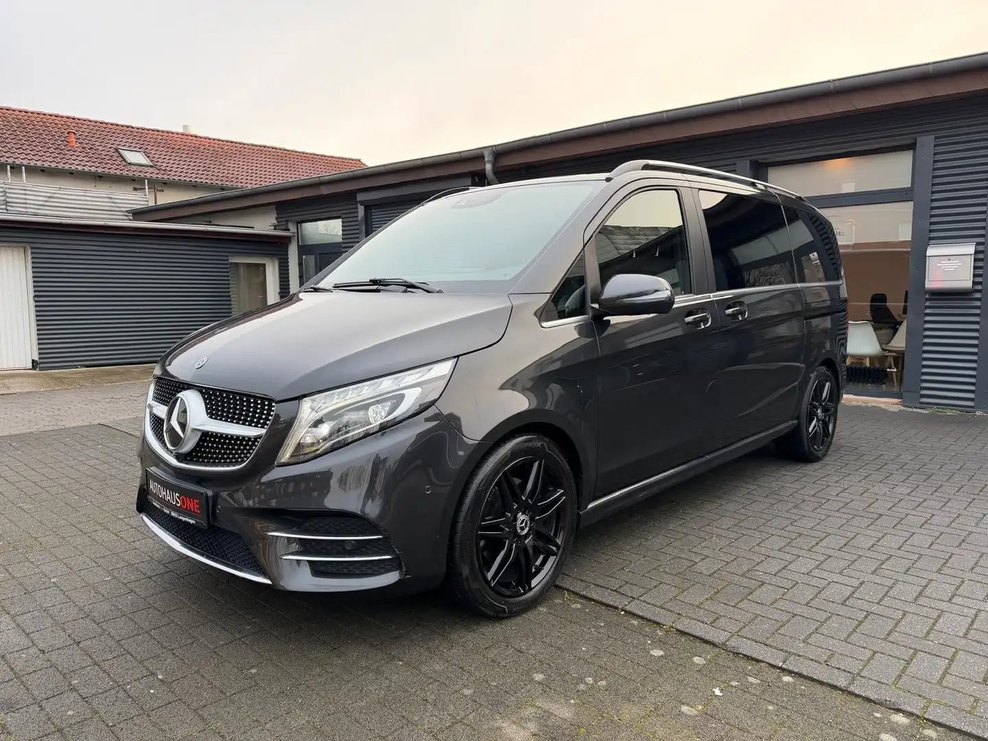 Mercedes-Benz V 300 d AMG STANDHZG/360°KAMERA/MEMORY/DISTRONIC Gris - 2