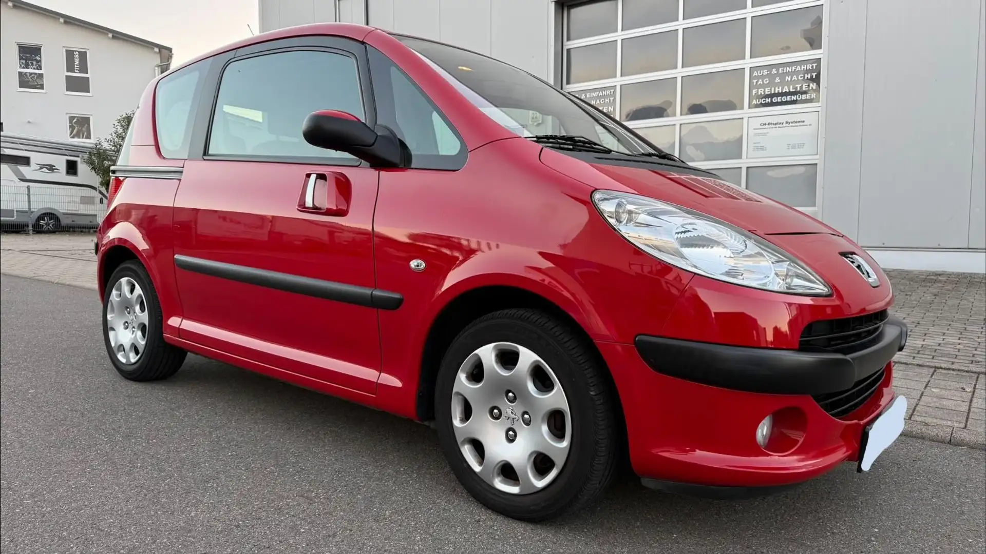 Peugeot 1007 1.4 Premium AUTOMATIK TÜV,25.000KM,PDC,KLIM Rot - 2