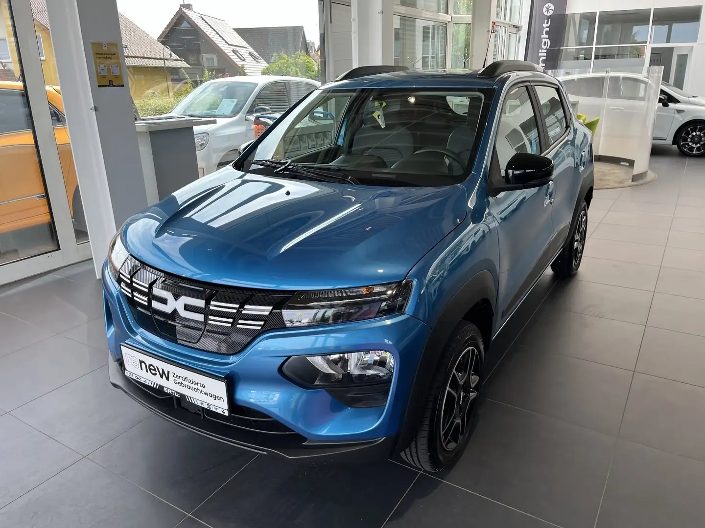 Dacia Spring Essential Blau - 1