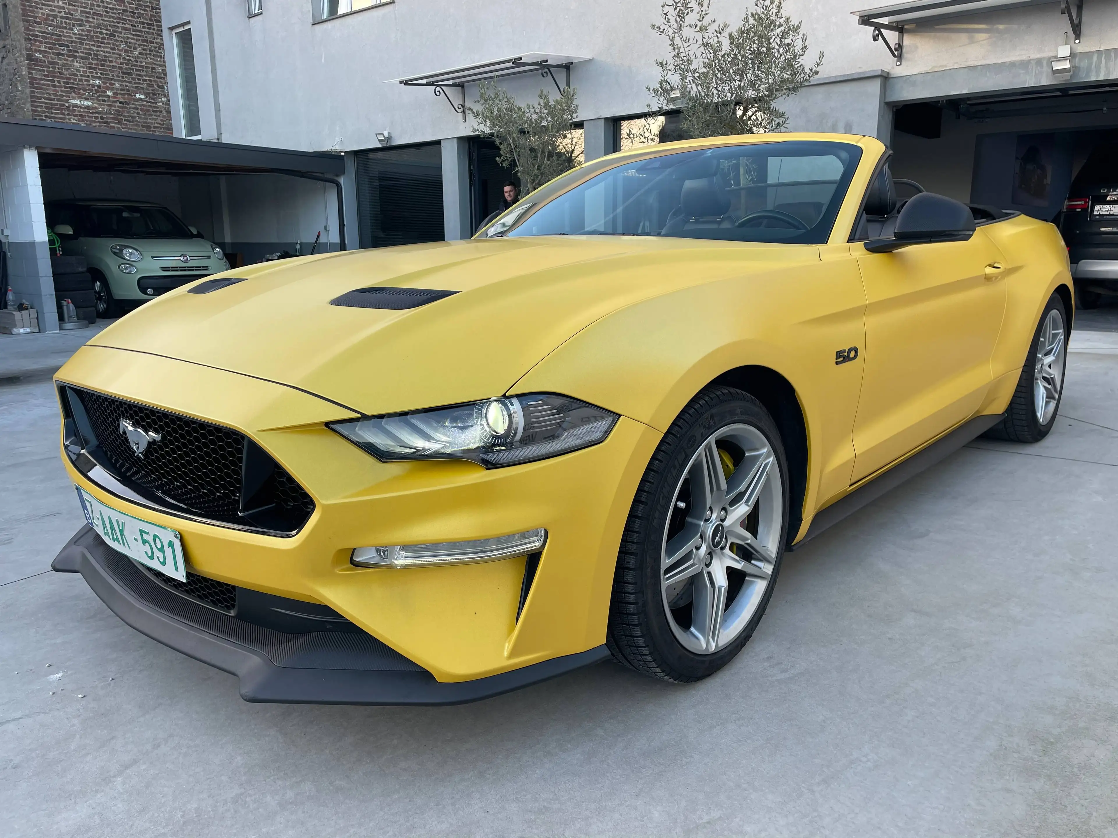 Ford Mustang Mustang Convertible 5.0 Ti-VCT V8 GT — photo 3