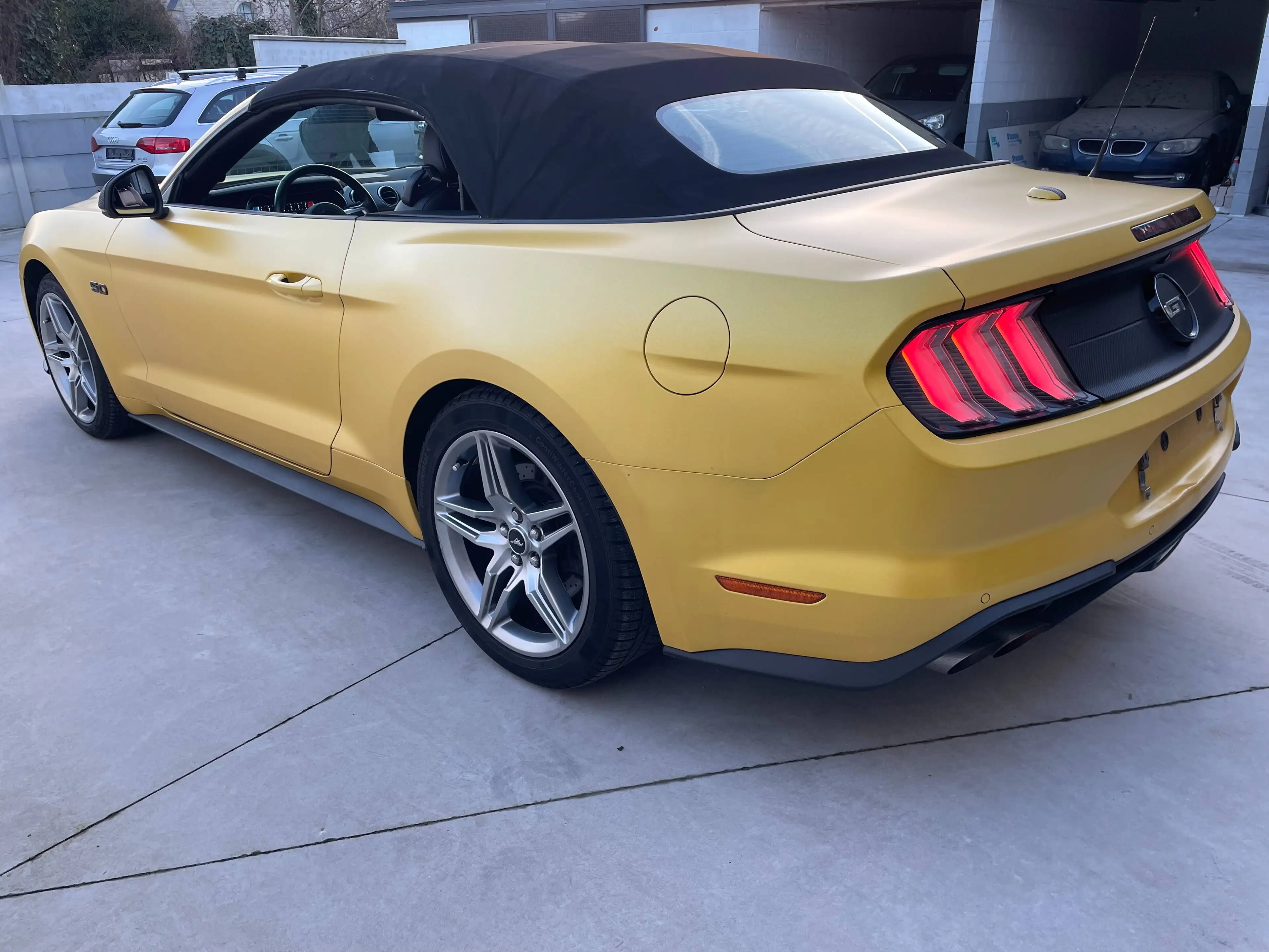 Ford Mustang Mustang Convertible 5.0 Ti-VCT V8 GT — photo 8