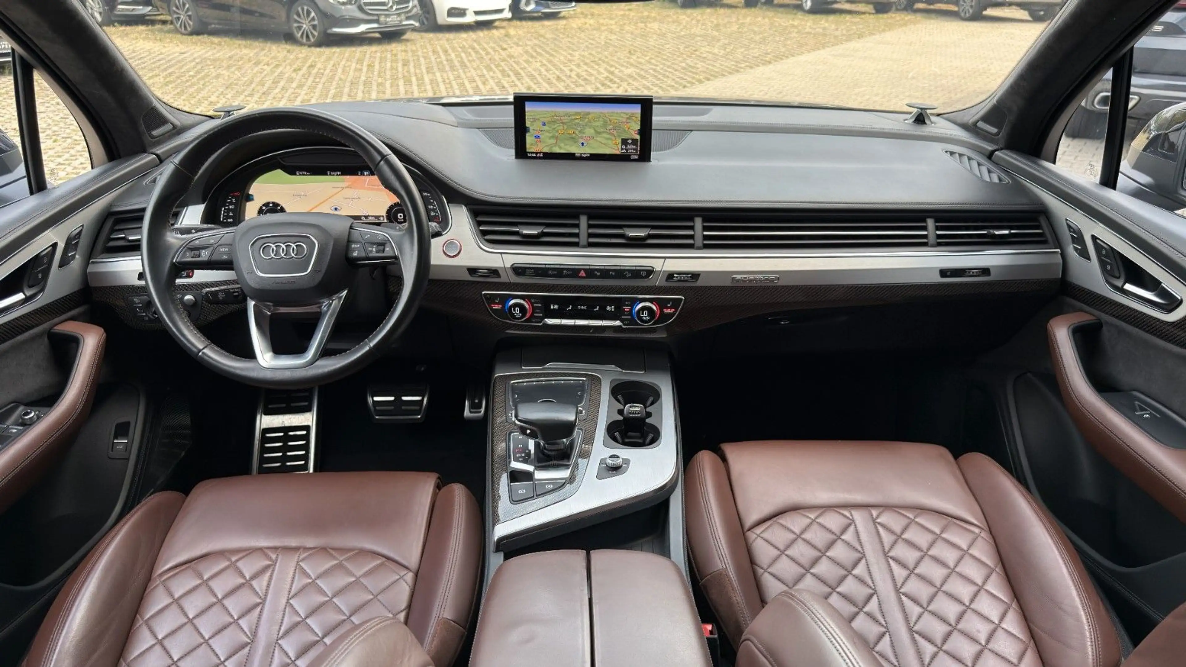Audi SQ7 4.0TDI qua EXCLUSIVE 7sitze *MEGA AUSST* 22" — photo 11