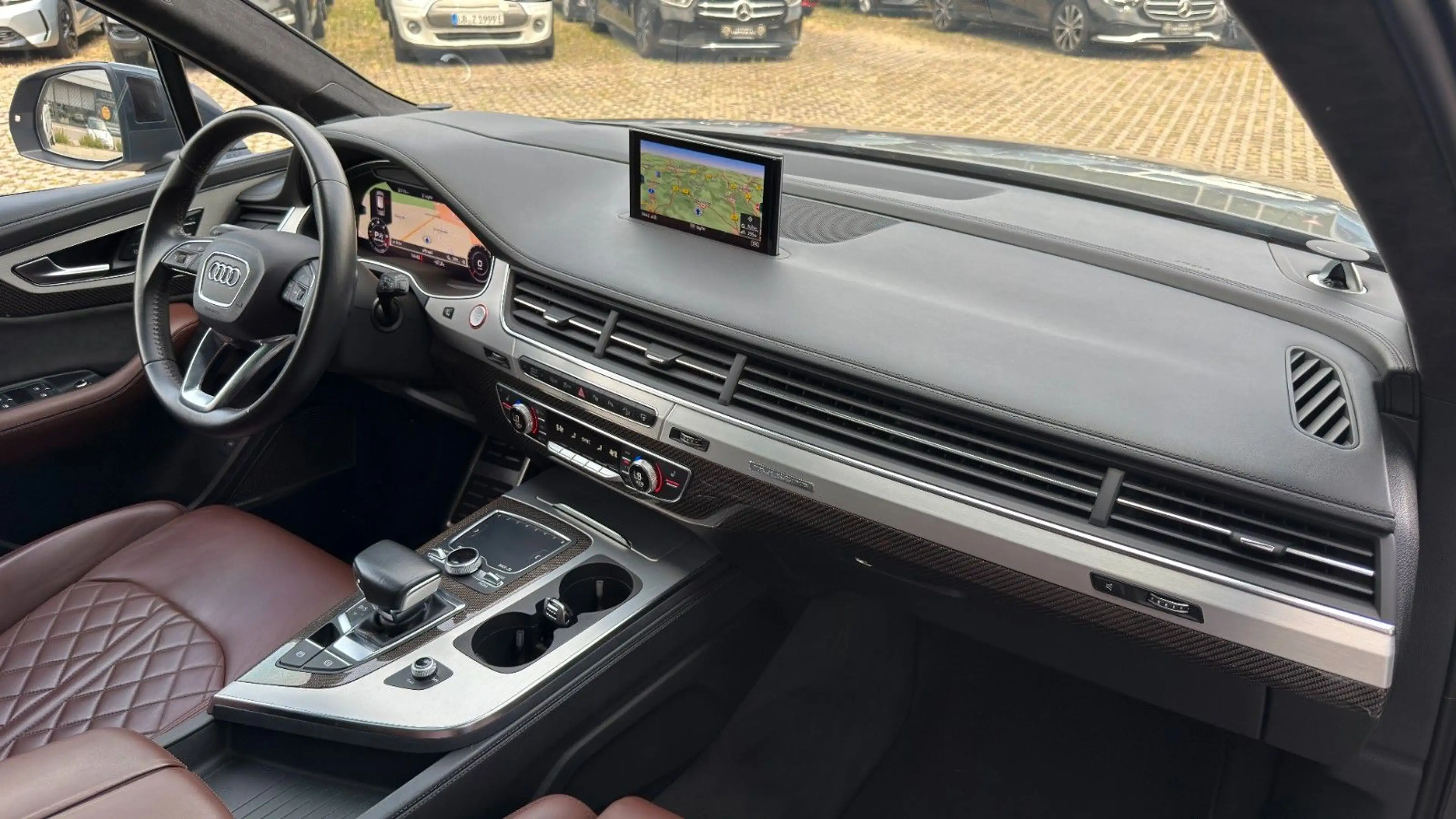 Audi SQ7 4.0TDI qua EXCLUSIVE 7sitze *MEGA AUSST* 22" — photo 12