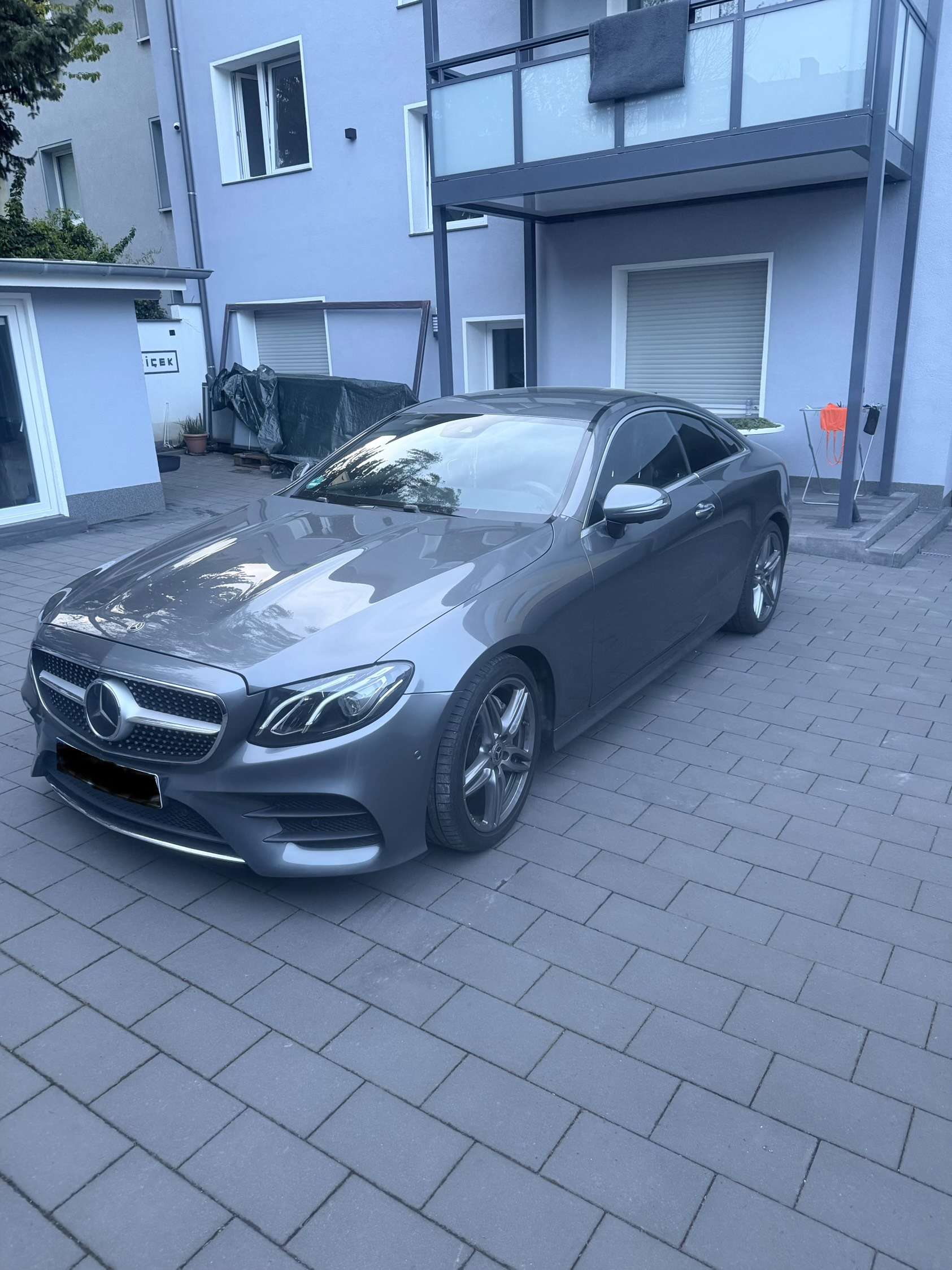 Second hand Mercedes Benz E-Class 