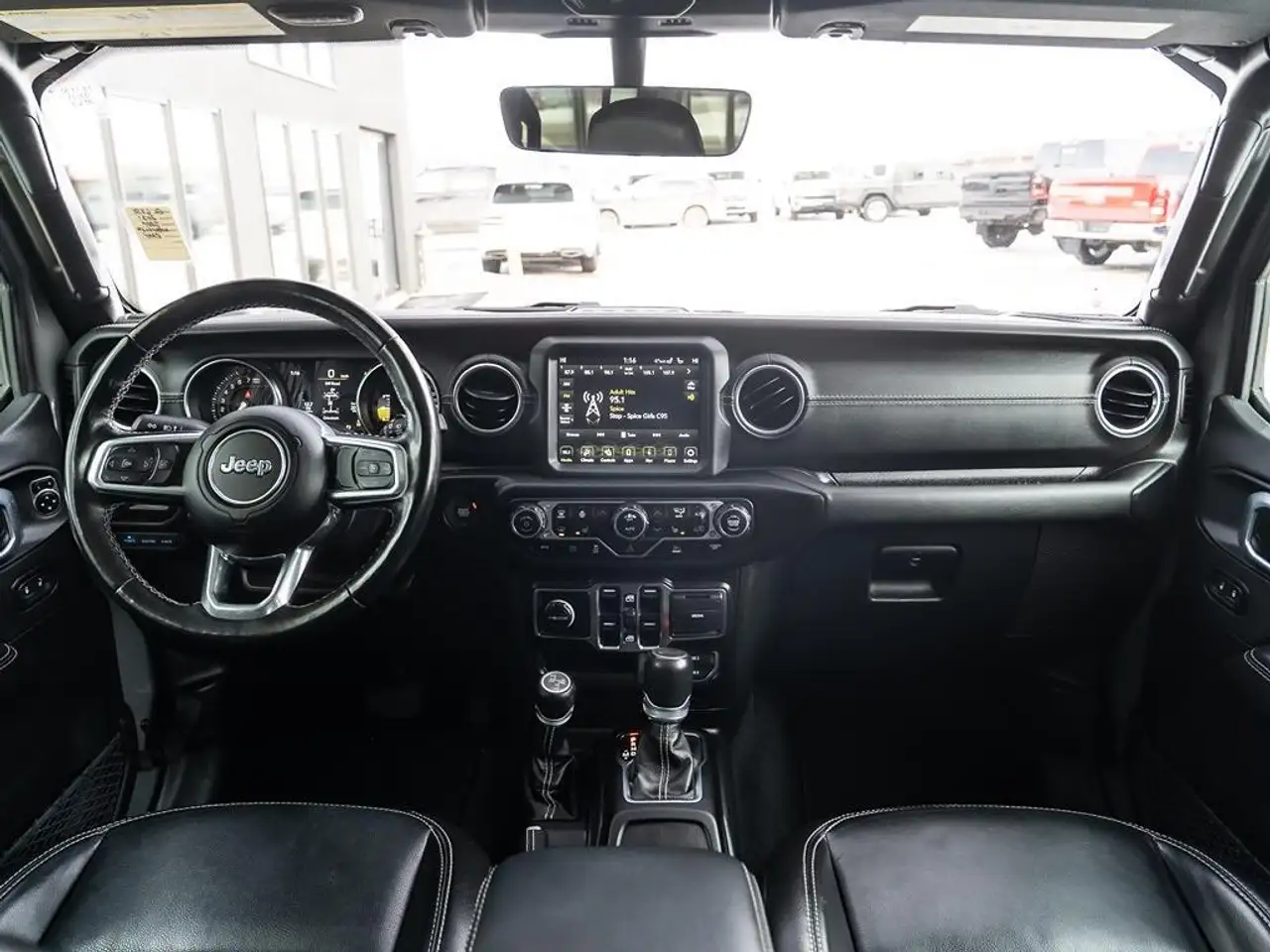 Jeep Wrangler снимка Jeep Wrangler