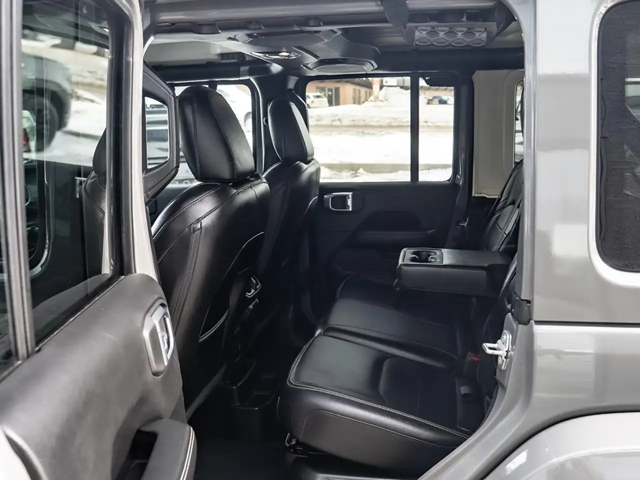 Jeep Wrangler снимка Jeep Wrangler