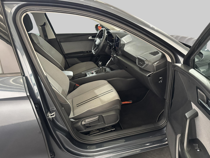 SEAT Leon Sportstourer 1.5 TSI 130pk Style Business Intense — photo 13