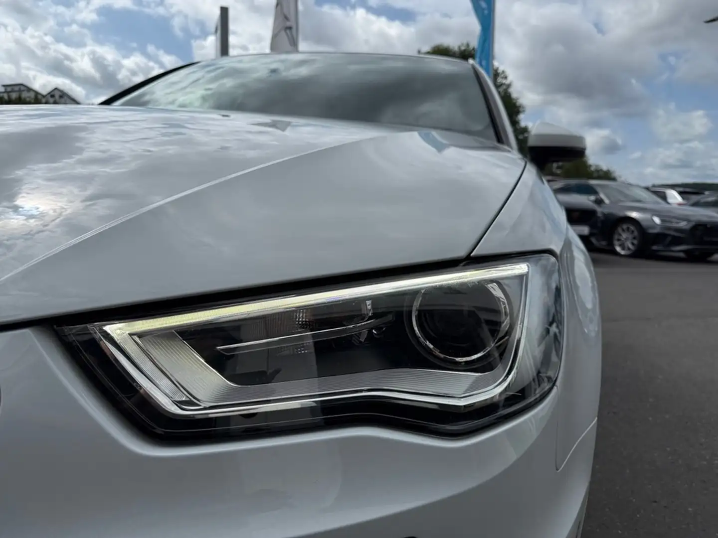 Audi A3 Sportback 1.4 TFSI S-line Weiß - 2