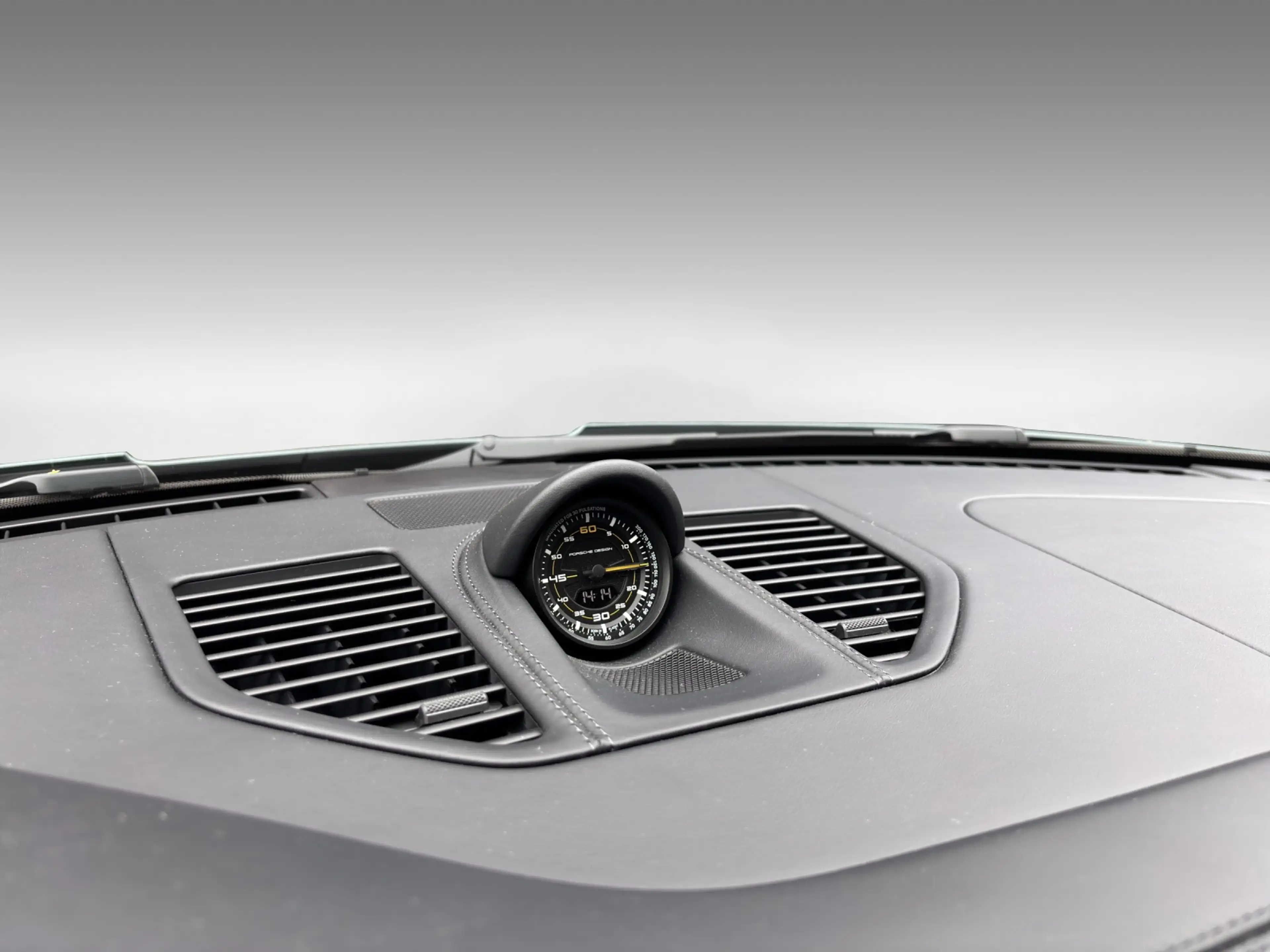 Porsche 911 .2 GT3 Touring Lift PCCB PTS 6-Gang 4-Sitz — photo 13