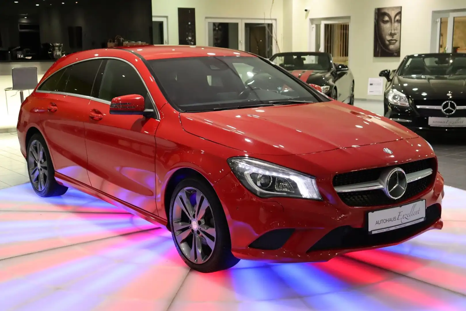 Mercedes-Benz CLA 180 Automatik*LEDER*XENON*SHZ Rosso - 2