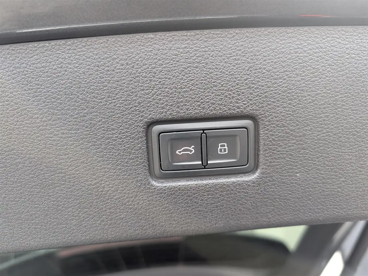 Audi Q8 photo Audi Q8