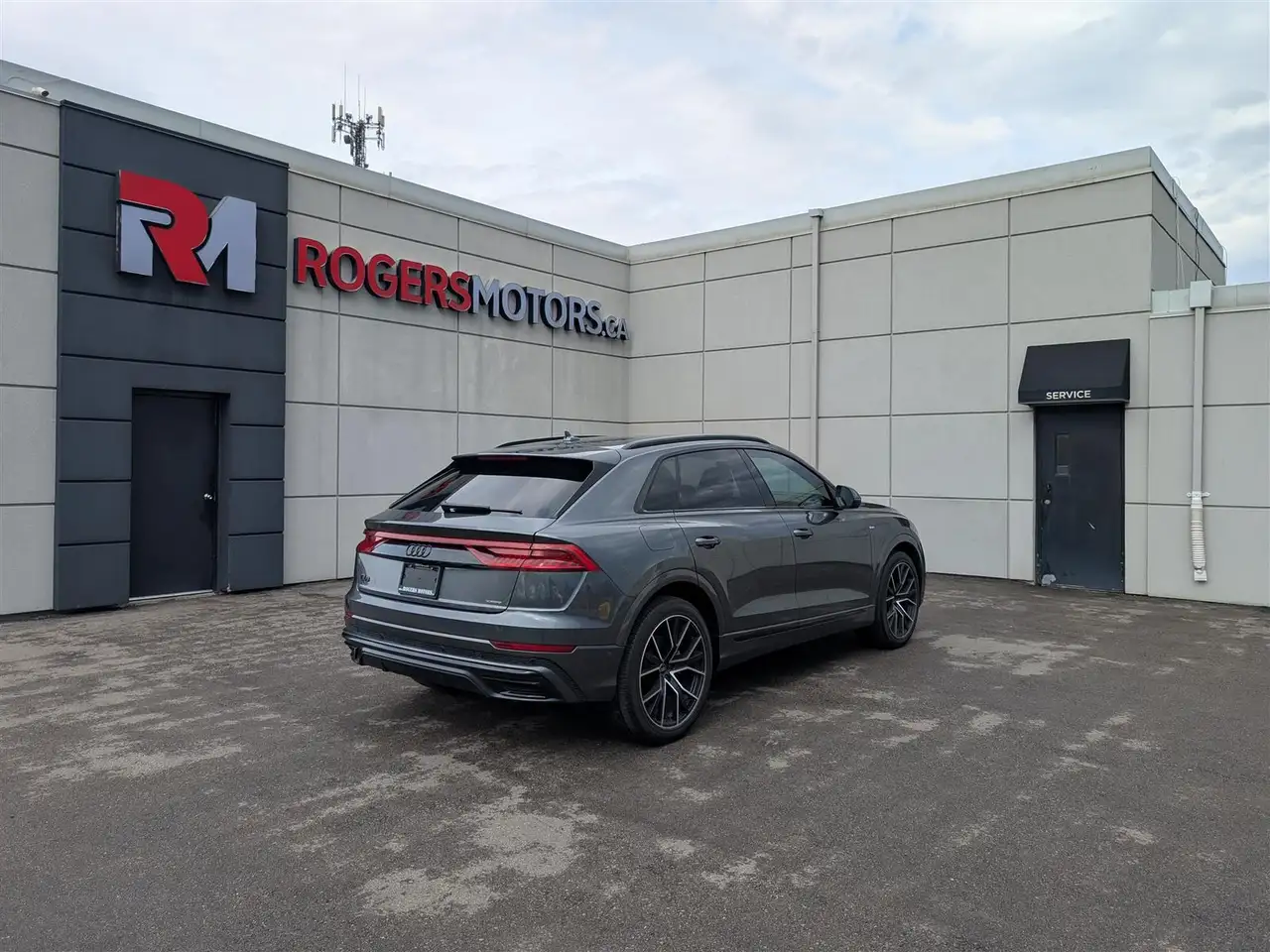 Audi Q8 photo Audi Q8