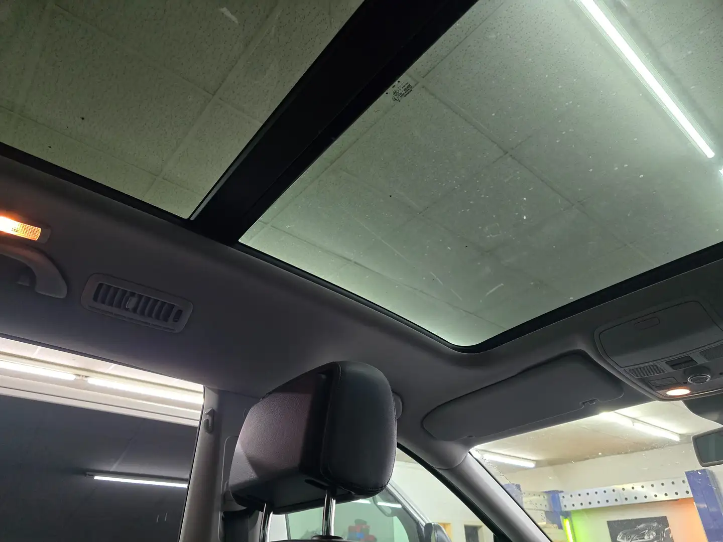 Volkswagen Sharan Highline BMT Standheizung Leder Dynaudio Pano AHK Gris - 2