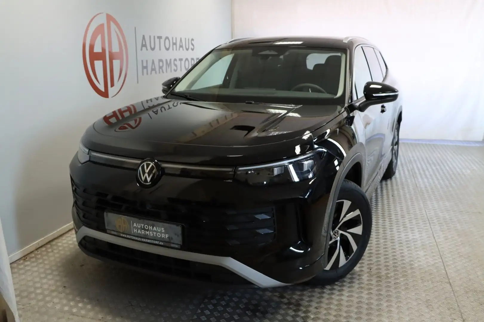 Volkswagen Tayron 1.5 eTSI 110 kW Life 7-Sitze AHK Kamera Schwarz - 1