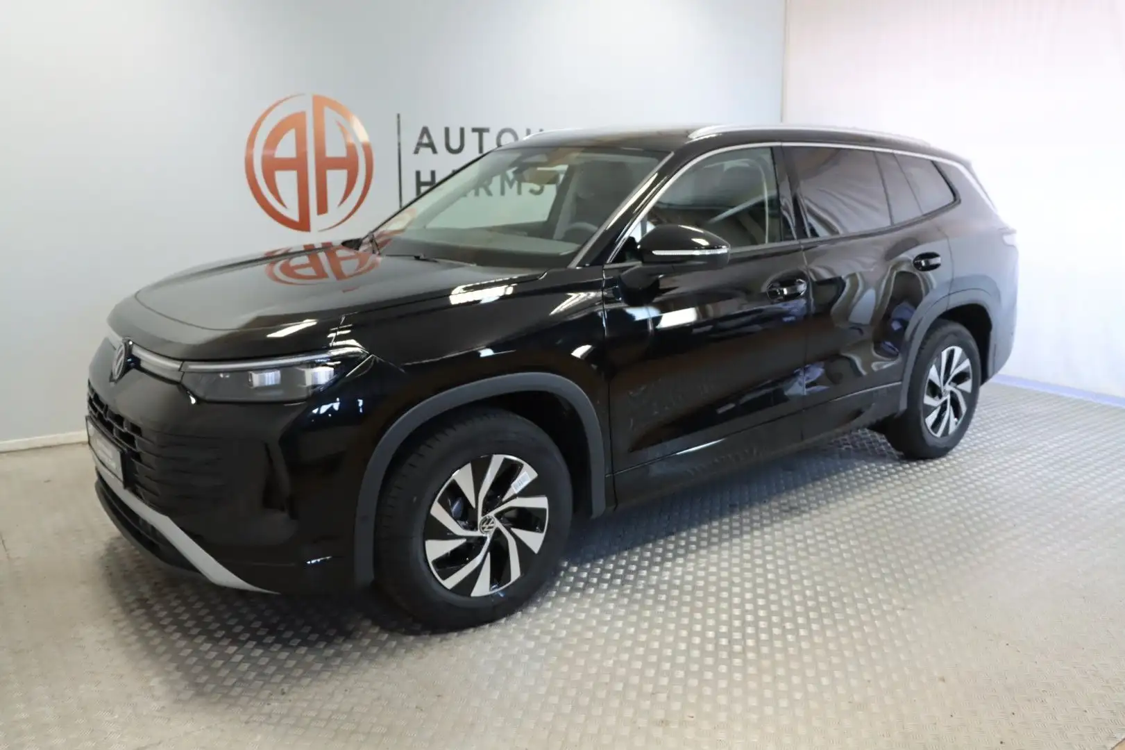 Volkswagen Tayron 1.5 eTSI 110 kW Life 7-Sitze AHK Kamera Schwarz - 2