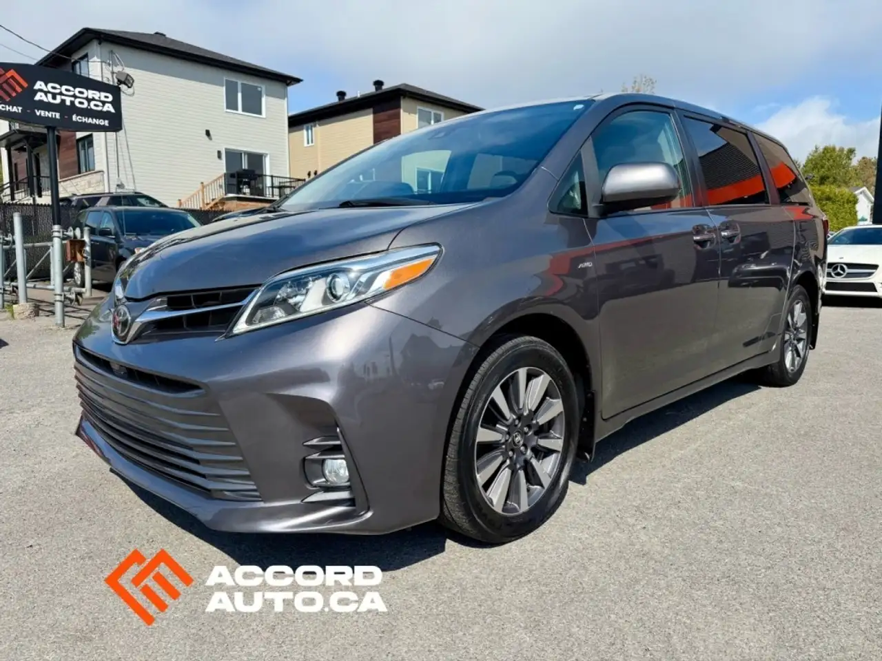 Toyota Sienna fotografie Toyota Sienna