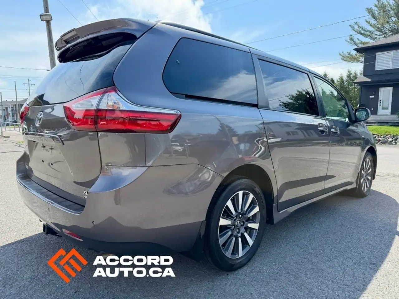 Toyota Sienna fotografie Toyota Sienna