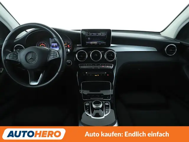 Mercedes-Benz GLC view 12