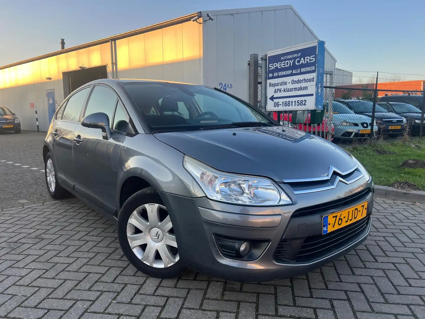 Citroen C4 1.6 VTi Prestige 2009 Cruise Airco PDC N.A.P Grijs - 1
