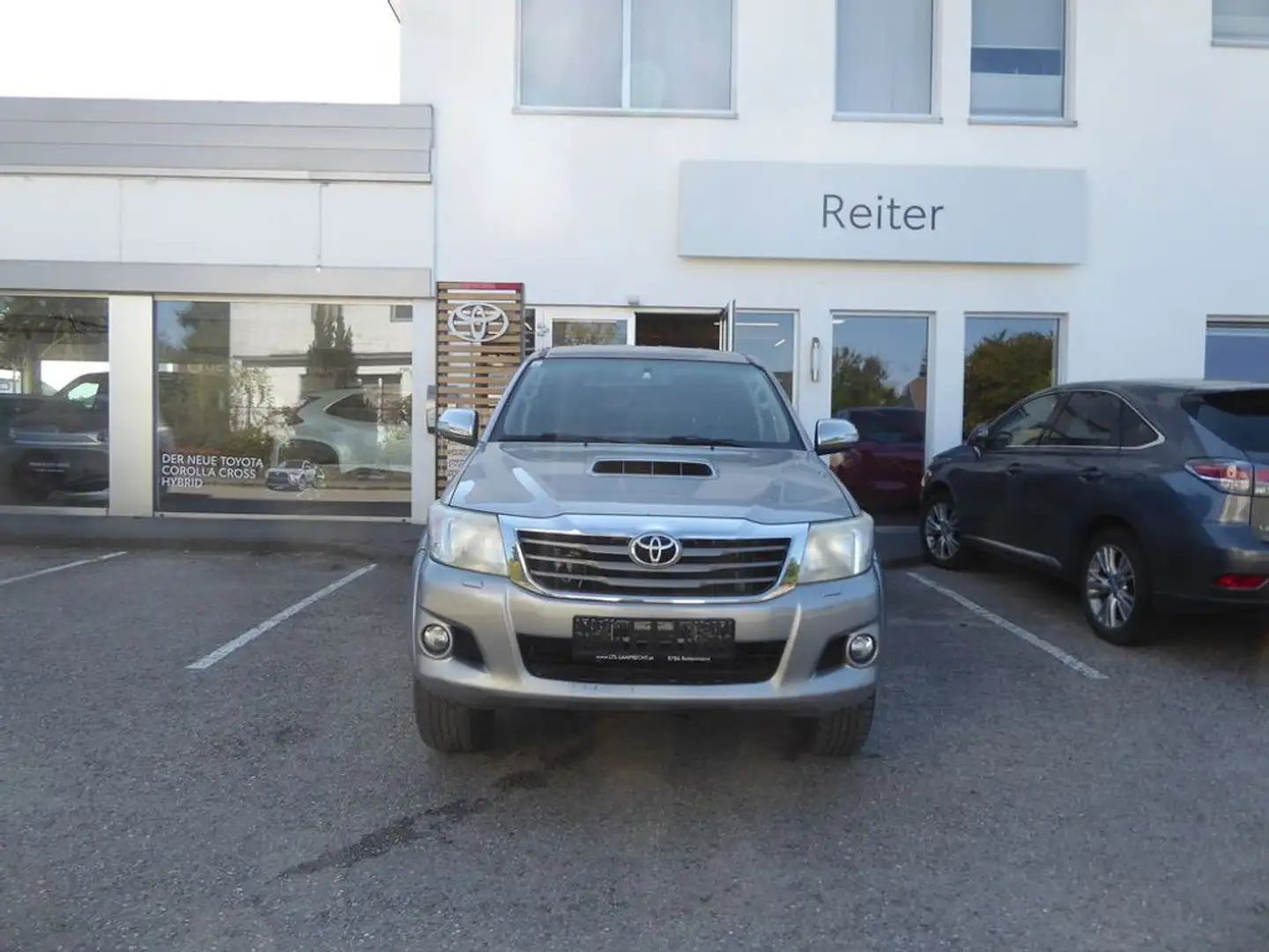 Toyota Hilux Double Cab Comfort 4X4 *EXPORT* Srebrny - 1