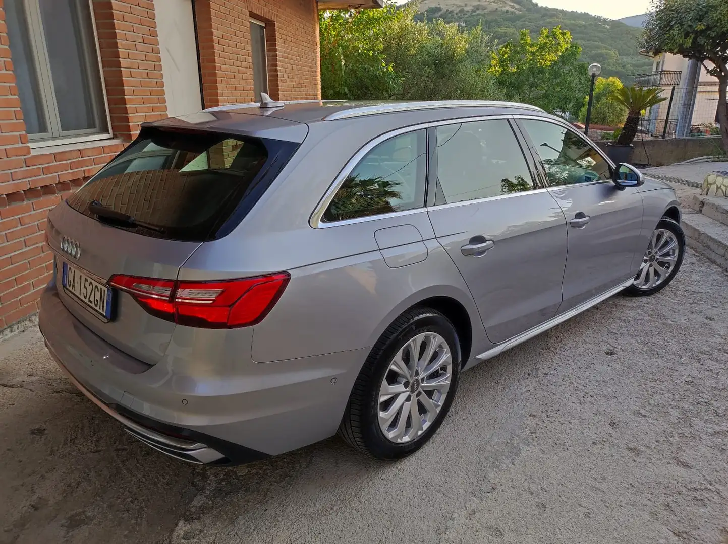 Audi A4 Avant 2.0 tdi mhev Advanced 136cv s-tronic VIRTUAL Argent - 2